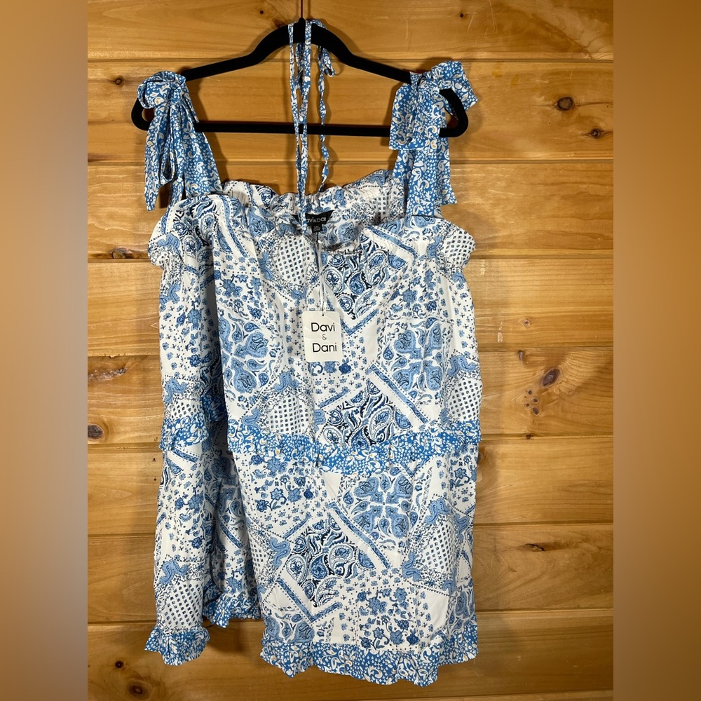 DAVI AND DANI SLEEVELESS RUFFLE TANK WHITE BLUE FLOWERS PAISLEY 3XL